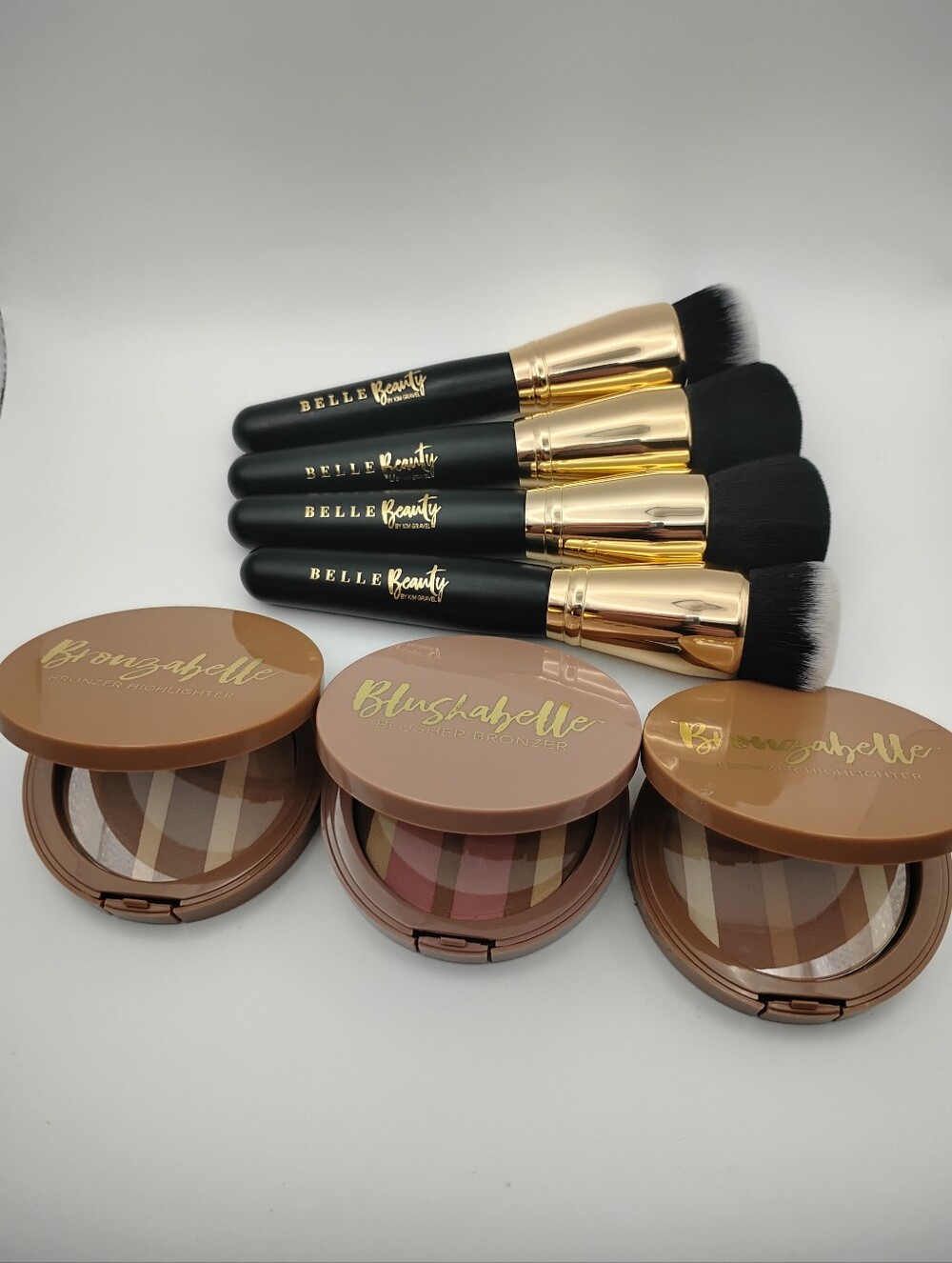 Belle Beauty by Kim Gravel Bronzabelle Compact & Brush Bundle (BRAND NEW)